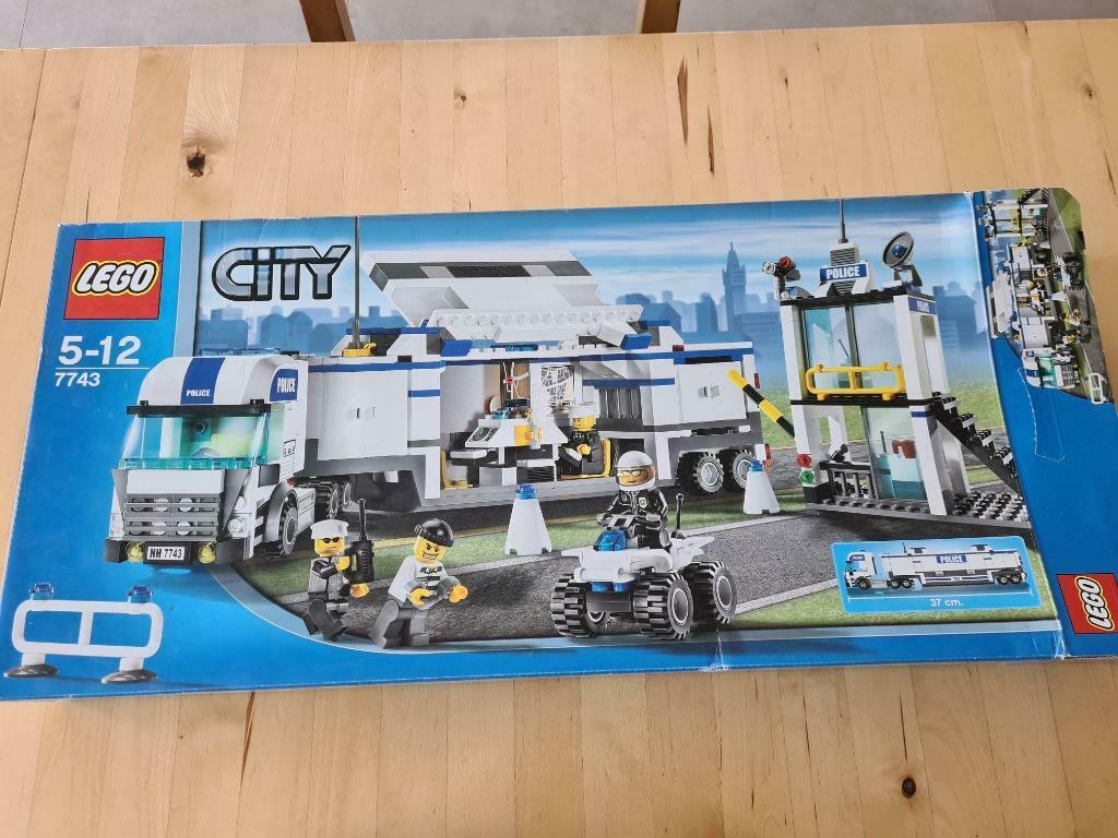 Lego City : Le camion de police 7743, Ophalen of Verzenden, Zo goed als nieuw, Complete set, Lego