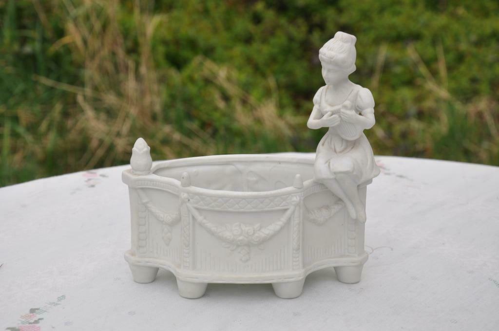 § statue jardinière musicienne biscuit blanc, Enlèvement ou Envoi