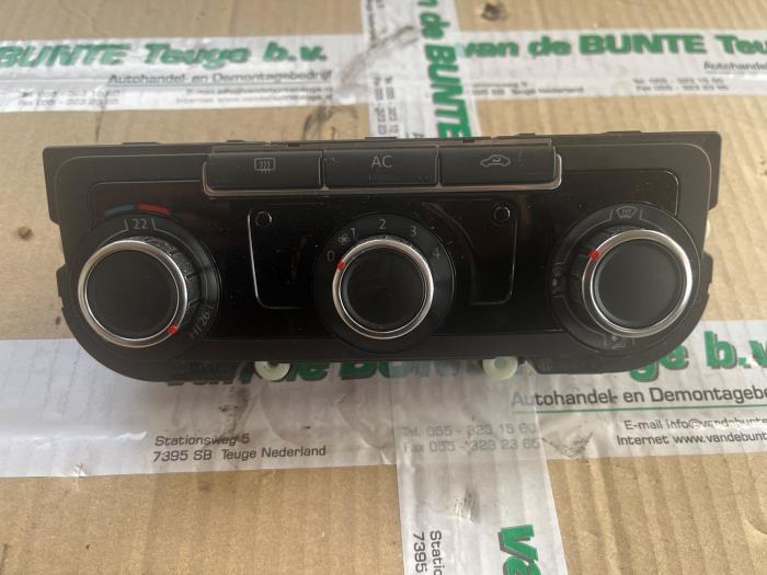 Kachel Bedieningspaneel van een Volkswagen Golf, Ophalen of Verzenden, 3 maanden garantie, Gebruikt, Volkswagen