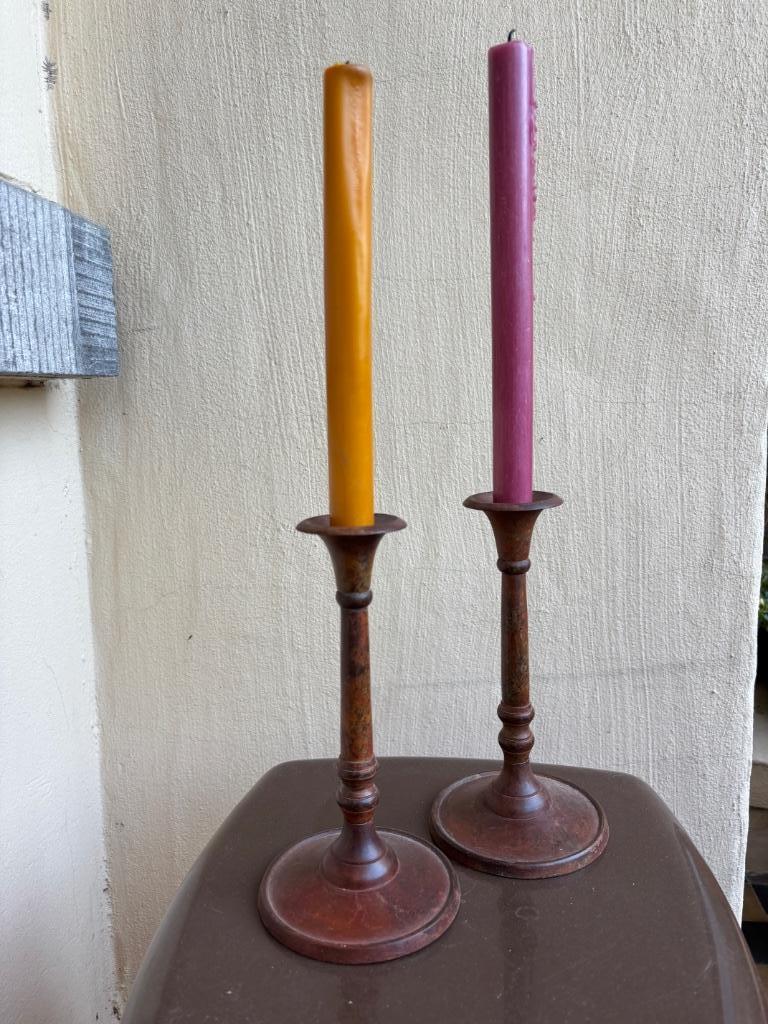 okerkleurige kandelaars (paar), Ophalen