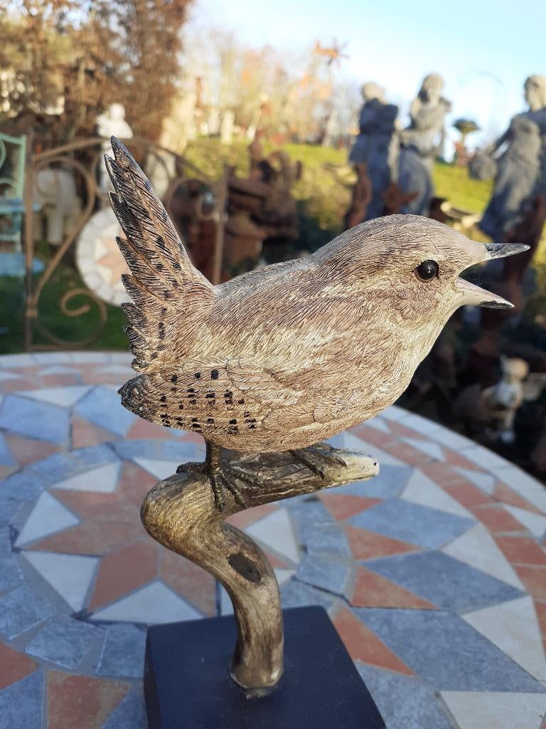 SUPERBE OISEAU EN POLYRESINE(troglodyte sur branche), Enlèvement ou Envoi, Neuf