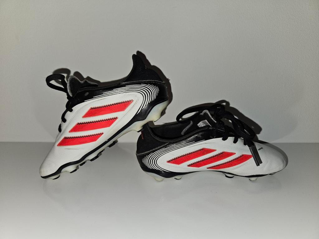 Voetbalschoenen Adidas, Sport en Fitness, Ophalen