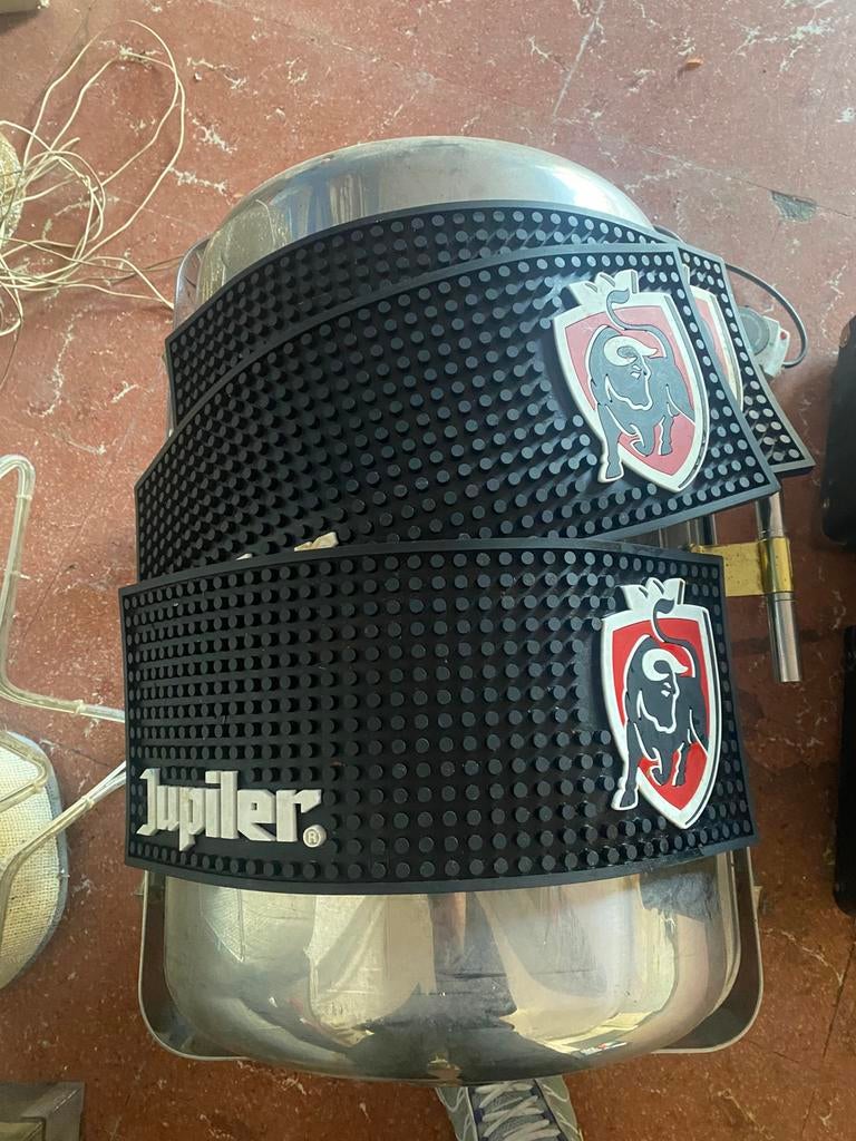 Jupiler toogmatjes, Ophalen, Jupiler