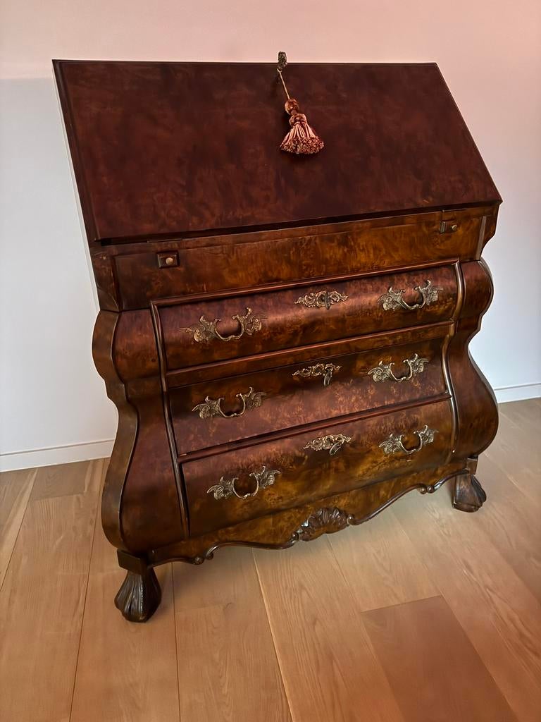 Elegante antieke secretaire met buikkast– groen schrijfblad, Ophalen
