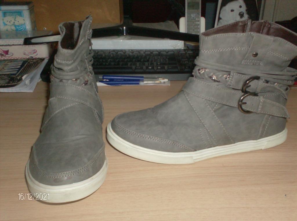 laarzen grijs merk 2-bizzy – maat 39, Lage of Enkellaarzen, Ophalen of Verzenden, Grijs, Gedragen