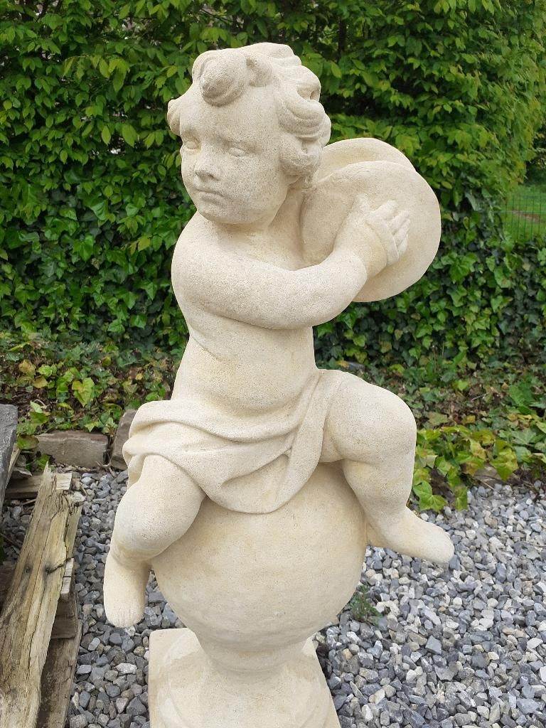 SUPERBE CHERUBIN AUX CYMBALES EN PIERRE PATINEE, Enlèvement, Comme neuf, Autres matériaux, Ange