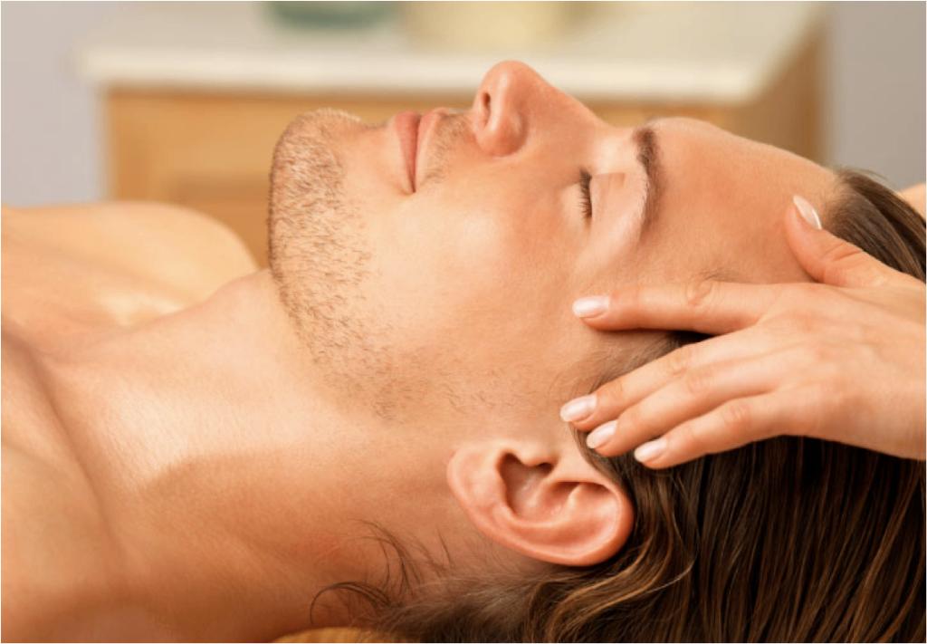 Relax massage full body “Me Time Man” door masseur., Ontspanningsmassage