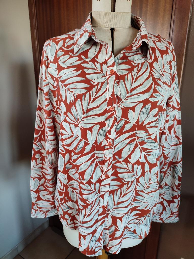 Blouse met „Bladerpatroon”, Kleding | Dames, Emma, Ophalen of Verzenden, Zo goed als nieuw, Overige kleuren