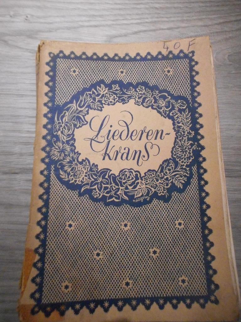 boek "liederenkrans" uit 1947, Ophalen of Verzenden