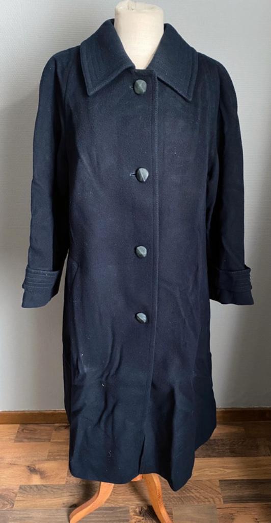 Donkerblauwe vintage mantel Wilken maat 44, Kleding | Dames, Maat 42/44 (L), Zo goed als nieuw, Verzenden, Wilken