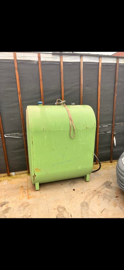 Diesel opslagtank 1200l, Ophalen, Zo goed als nieuw, Met pomp