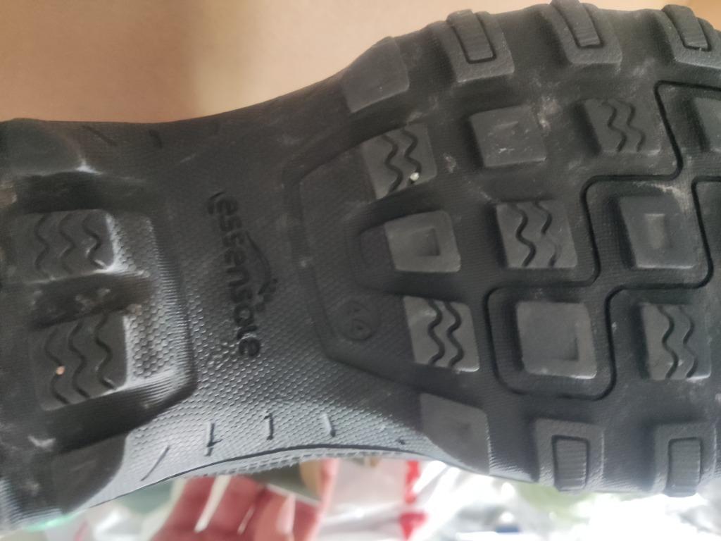 Chaussures Quechua, Ophalen