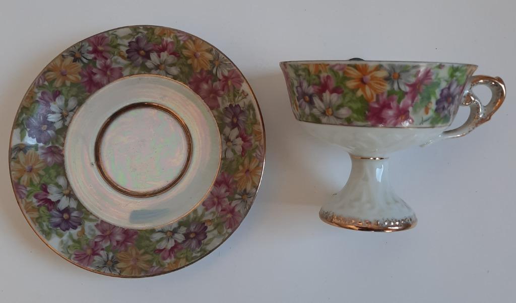 Tasse ancienne en porcelaine et sous-tasse - bord doré, Enlèvement