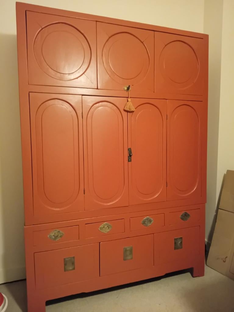 Armoire chinoise, Enlèvement
