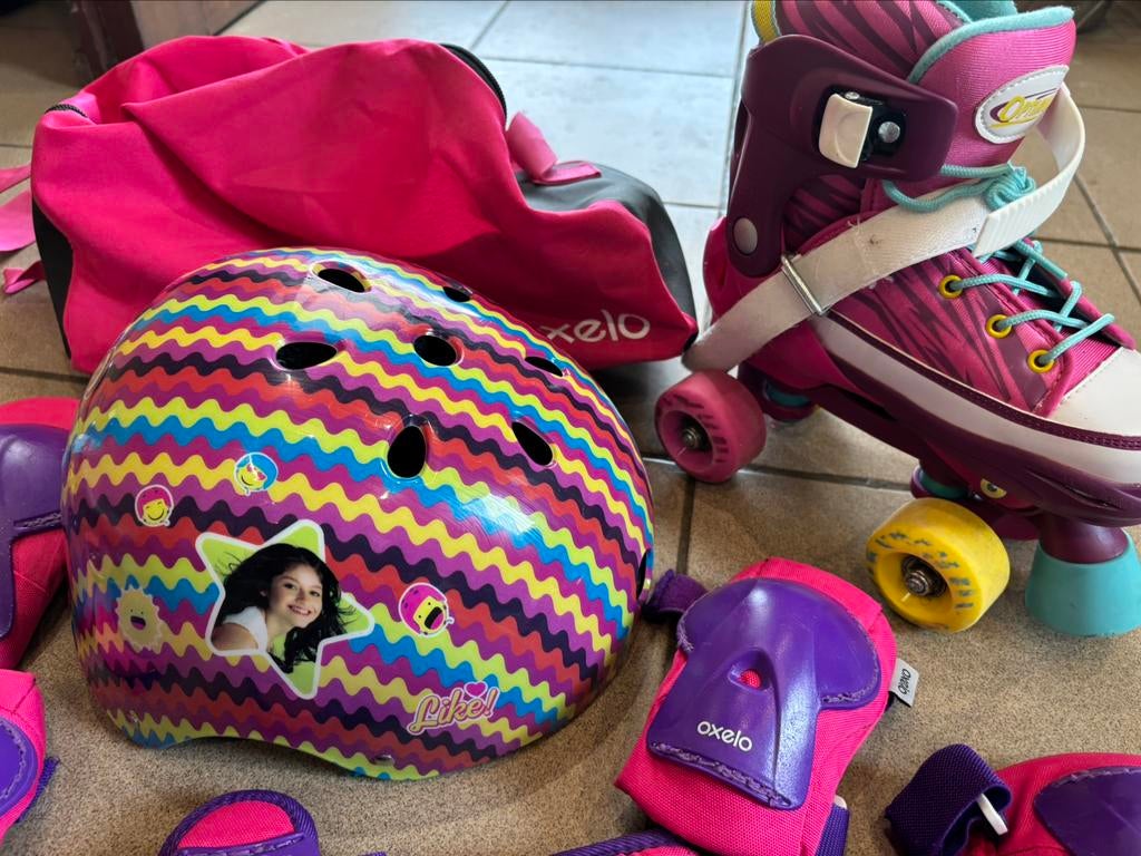 Rolleurs et equipement avec casque soy luna, Enlèvement, Réglable, Utilisé, Enfants