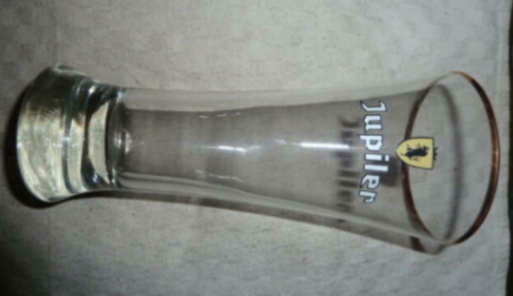 #A bier glas JUPILER " fluit " Brouwerij Piedboeuf - Jupille, Ophalen of Verzenden, Nieuw, Bierglas