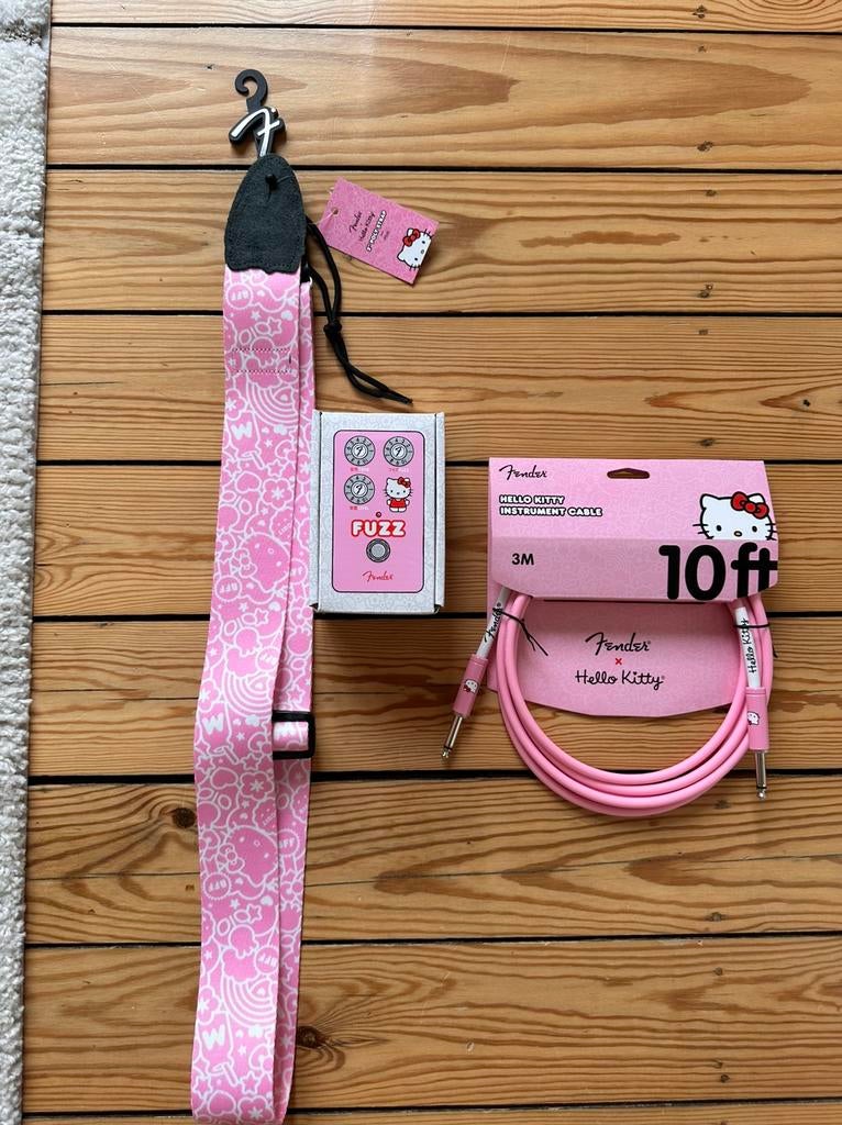 Nieuw! Fender Hello Kitty fuzz Pedal, strap, kabel, Enlèvement, Neuf, Fender