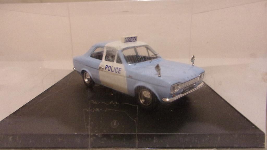 RARE ! ESCORT MK1 UK POLICE .1/43 TROFEU PORTUGAL IMPEC., Ophalen of Verzenden, Zo goed als nieuw, Auto, Overige merken