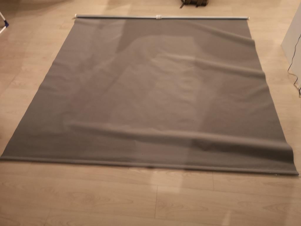Rolgordijn grijs ikea, Ophalen