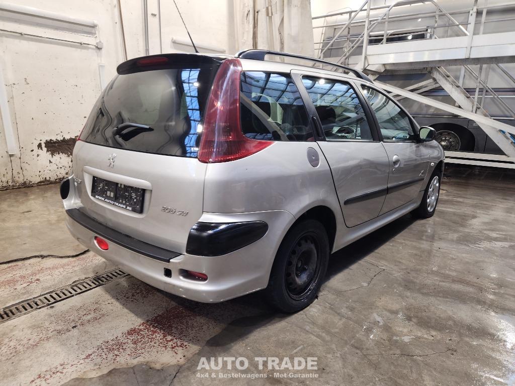 Peugeot 206 1.6 Diesel | Airco | 1 jaar garantie | keuring, Argent ou Gris, 50 kW, Entreprise, Boîte manuelle