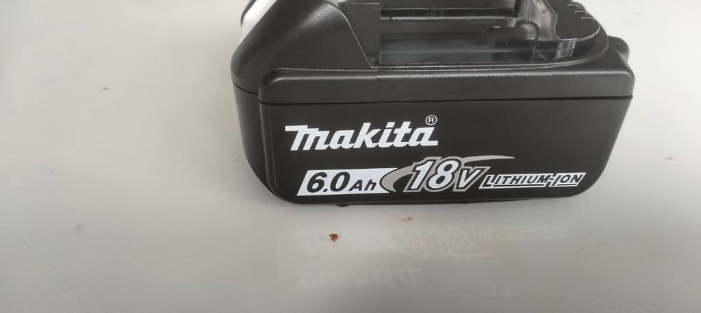 Batterie Makita  6ah 18v jamais servi, Bricolage & Construction, Enlèvement
