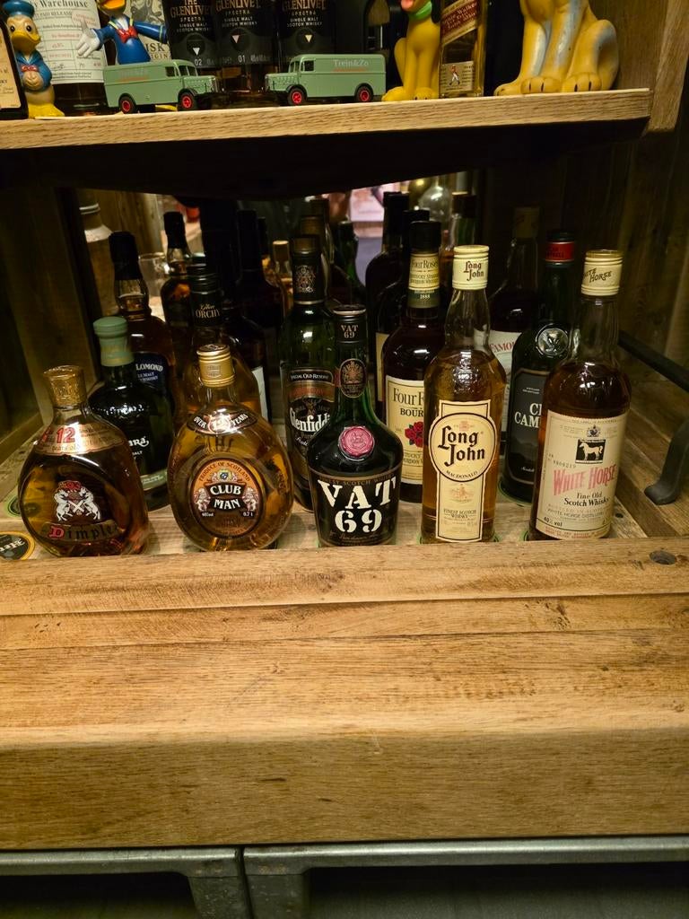 12 oude flessen whisky, White Horse, Dimple, Singleton,enz, Enlèvement, Comme neuf