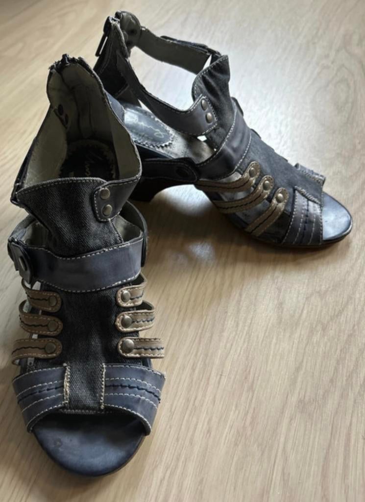 Chaussures à talons Mustang, Enlèvement ou Envoi, Chaussures à haut talons, Comme neuf, Mustang