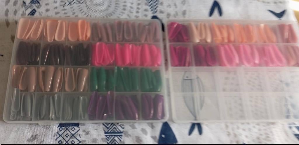 Faux ongles neuf