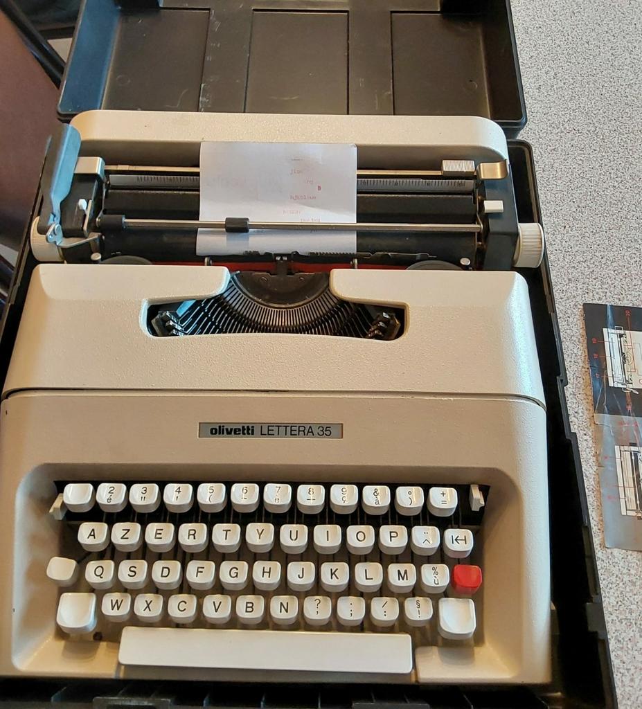 Vintage typemachine Olivetti, Diversen, Ophalen, Gebruikt
