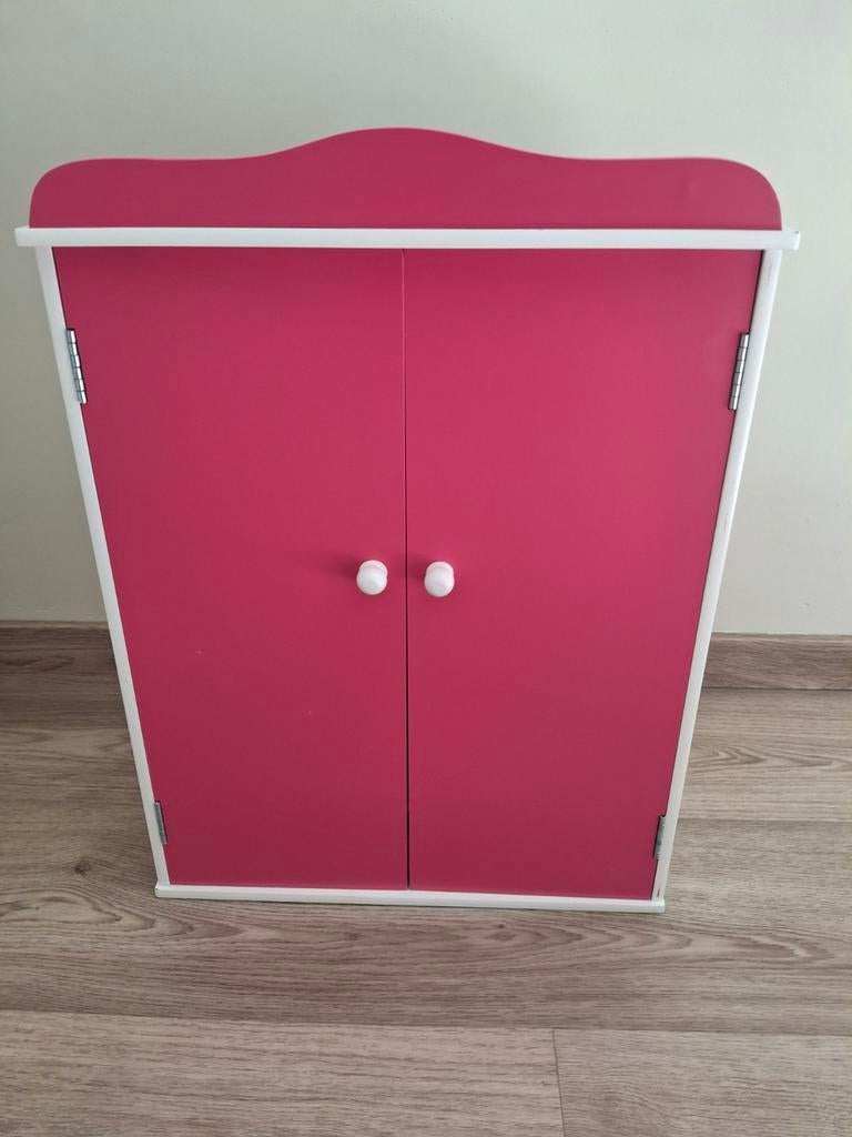 Houten kast voor poppenkleren, Kinderen en Baby's, Speelgoed | Poppen, Ophalen, Zo goed als nieuw