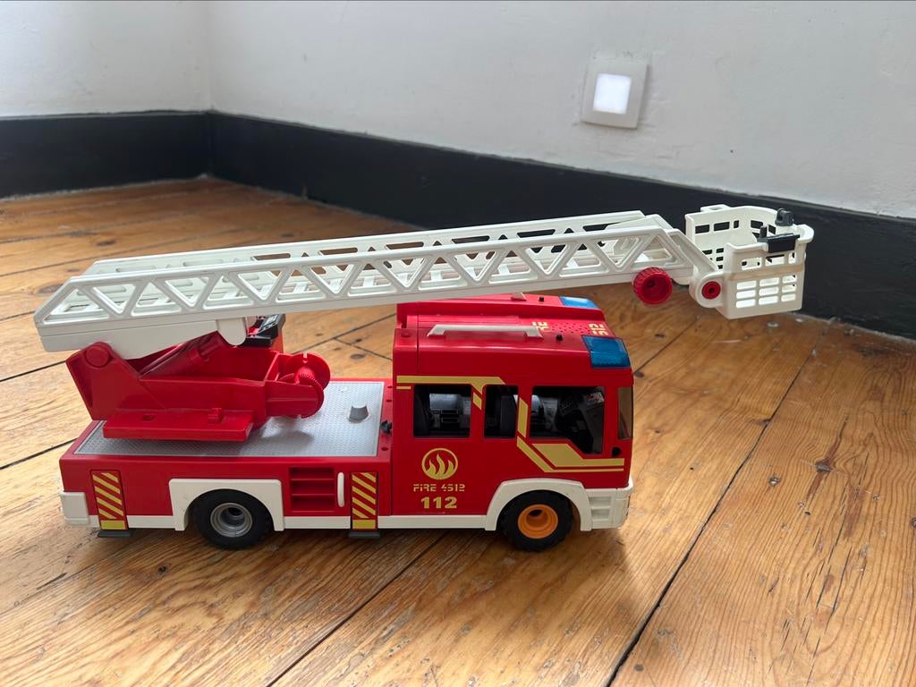 Playmobil brandweerwagen met sirene, Kinderen en Baby's, Speelgoed | Playmobil, Ophalen of Verzenden, Gebruikt
