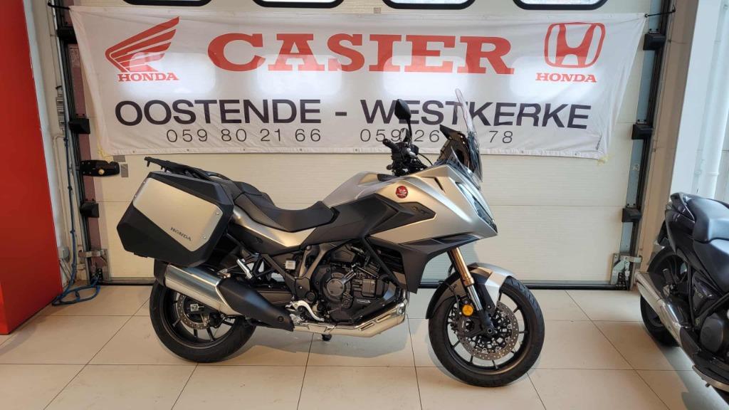 Honda NT1100 DCT ( slechts 550 km ), Motoren, 2 cilinders, Motorrijbewijs A, Particulier, Meer dan 35 kW