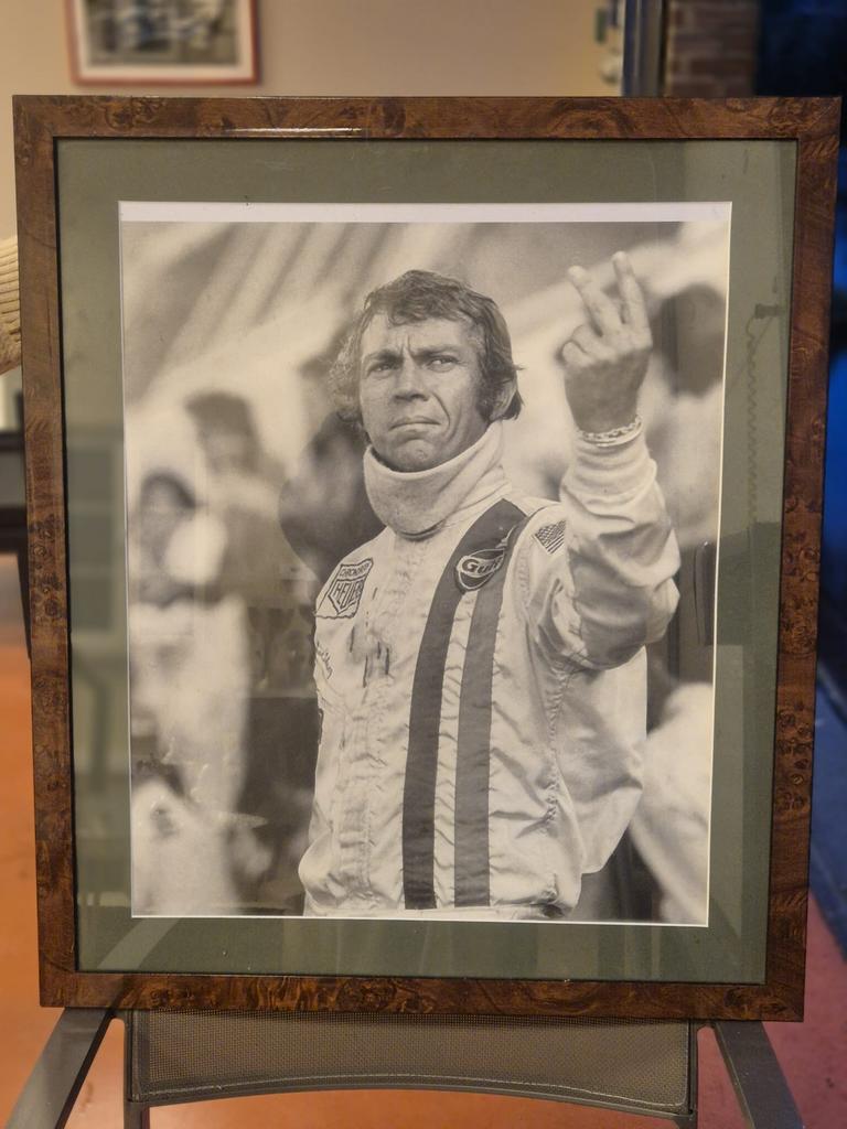 Kader steve mcqueen, Ophalen
