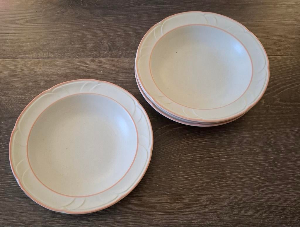 Assiettes, Enlèvement ou Envoi, Comme neuf