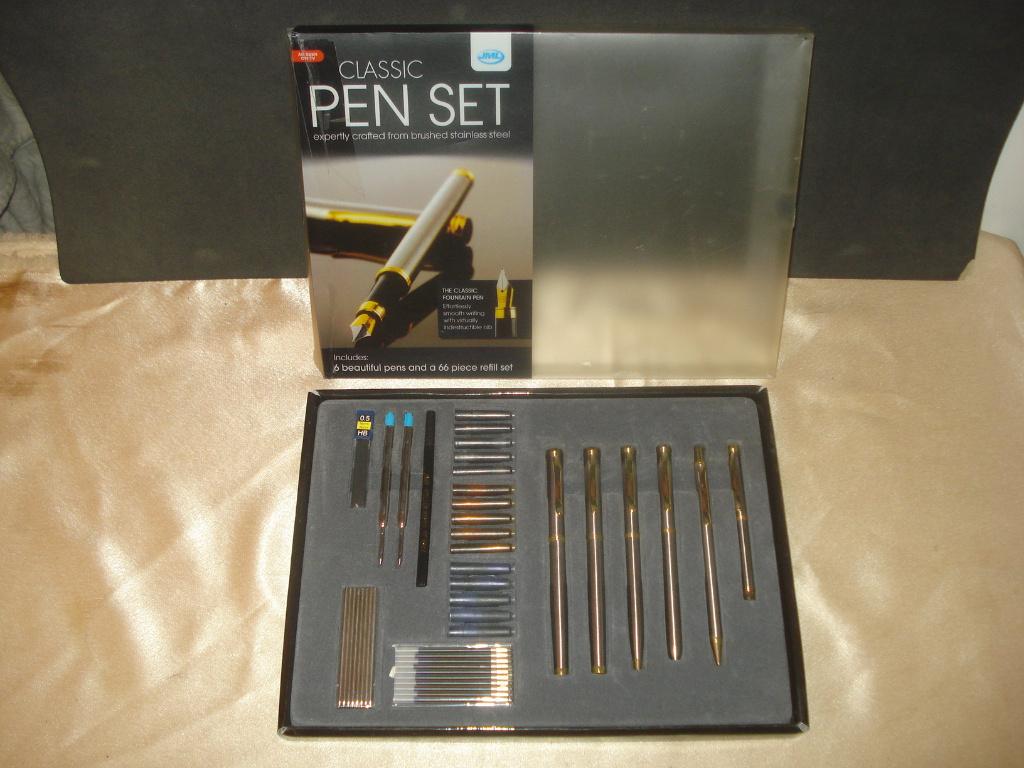 Coffret avec 6 Stylos-Billes, Porte-Mine, Stylo et Recharges, Collections, Neuf, Autres marques, Enlèvement ou Envoi, Avec boîte