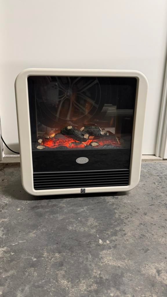 sfeerhaard elektrisch cube 2000W wit, Doe-het-zelf en Bouw, Verwarming en Radiatoren, Zo goed als nieuw, Radiator, 800 watt of meer