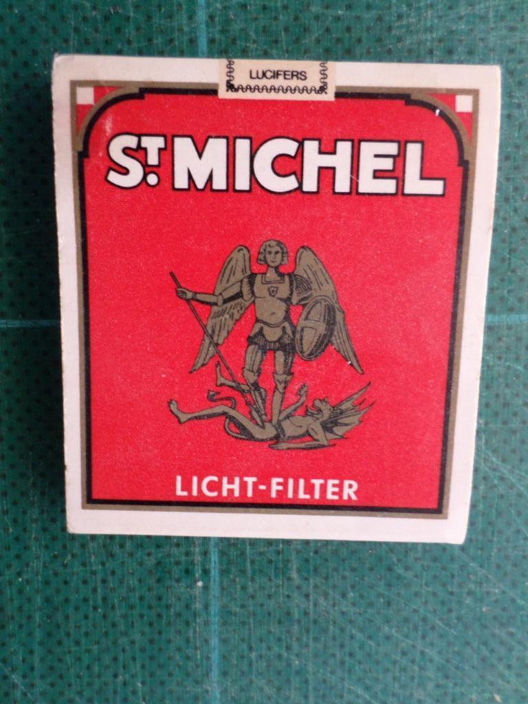 St Michel légère filtre - boîte d'allumettes ancienne, Verzamelen, Rookartikelen, Aanstekers en Luciferdoosjes, Ophalen of Verzenden