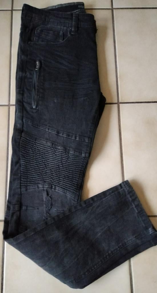 pantalon en jean noir C & A taille 31/32, Vêtements | Hommes, Jeans, Neuf, Enlèvement ou Envoi, W32 (confection 46) ou plus petit