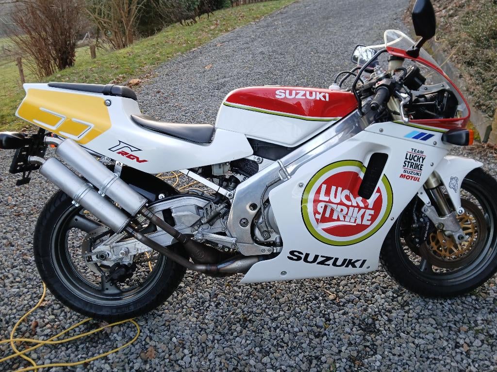 SUZUKI RGV 250 LUCKY STRIKE EDITION 1991, 250 cc, 2 cilinders, Super Sport, Particulier