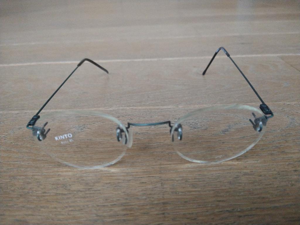 Nieuw brilmontuur voor dames - Merk KINTO - weegt 15 gram, Enlèvement, Lunettes
