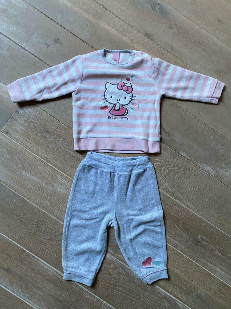 Pyjama Hello Kitty maat 80 in nieuwstaat, Ophalen of Verzenden, Zo goed als nieuw, Meisje, Nacht- of Onderkleding