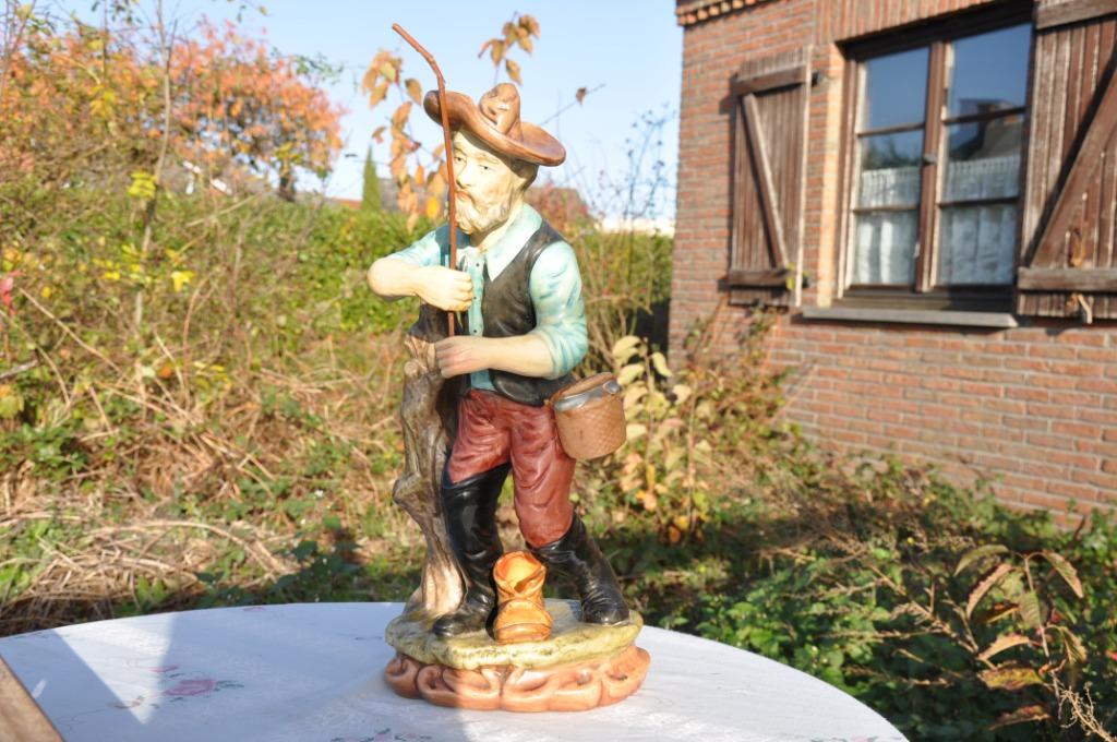 grande statue en faïence le pécheur, Enlèvement ou Envoi