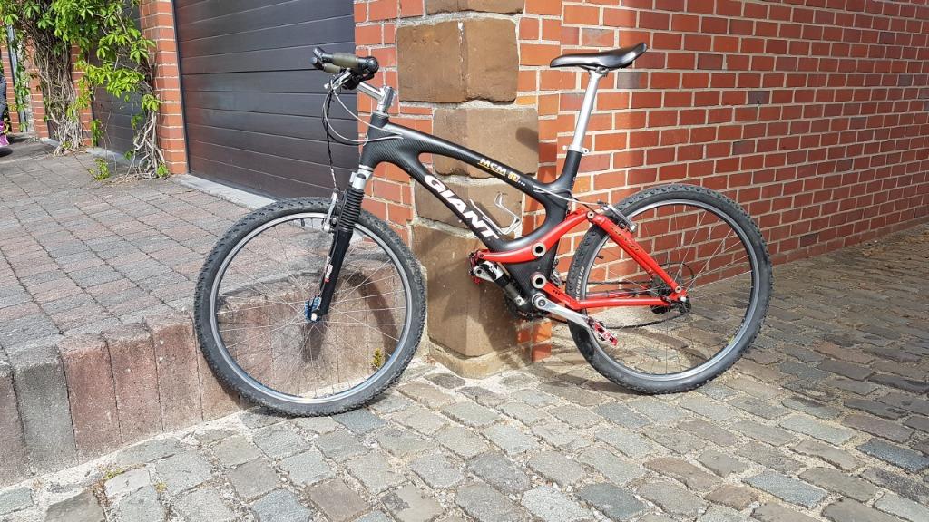 VTT GIANT CARBONE FULL SUSPENDU, VTT tout suspendu, Enlèvement, Utilisé, Giant