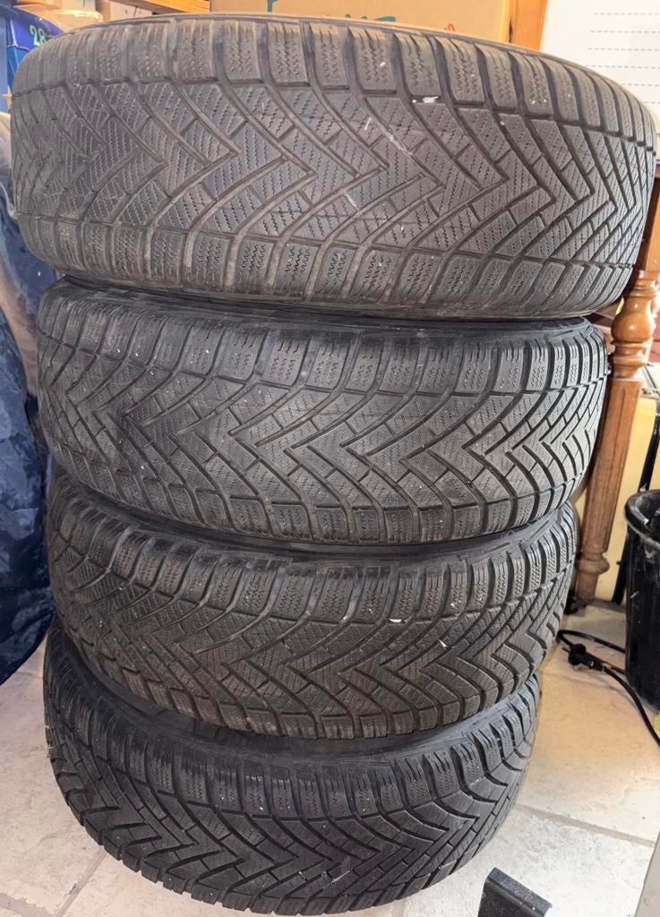 4 185/60/15 winterbanden + 4 x 100 mm/15 inch metalen velgen, Ophalen of Verzenden, Gebruikt