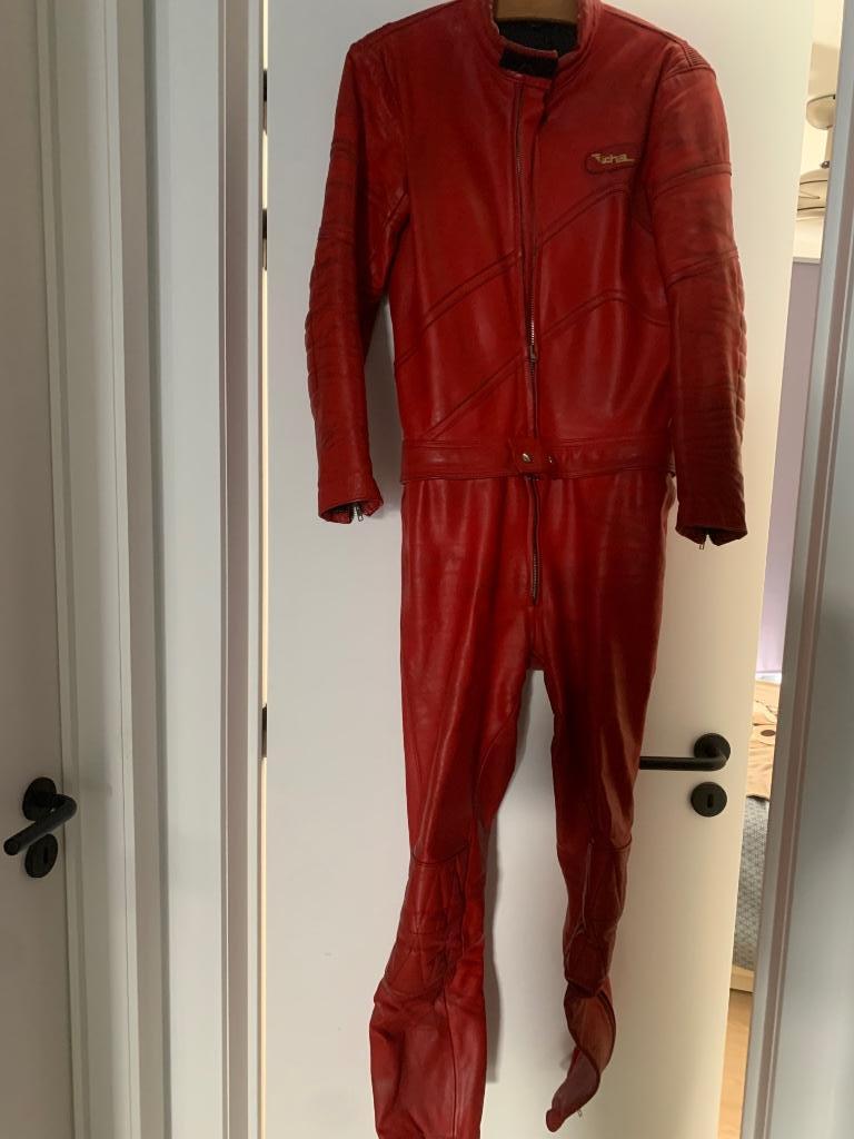 Richa motorpak rood, Motoren, Kleding | Motorkleding, Ophalen