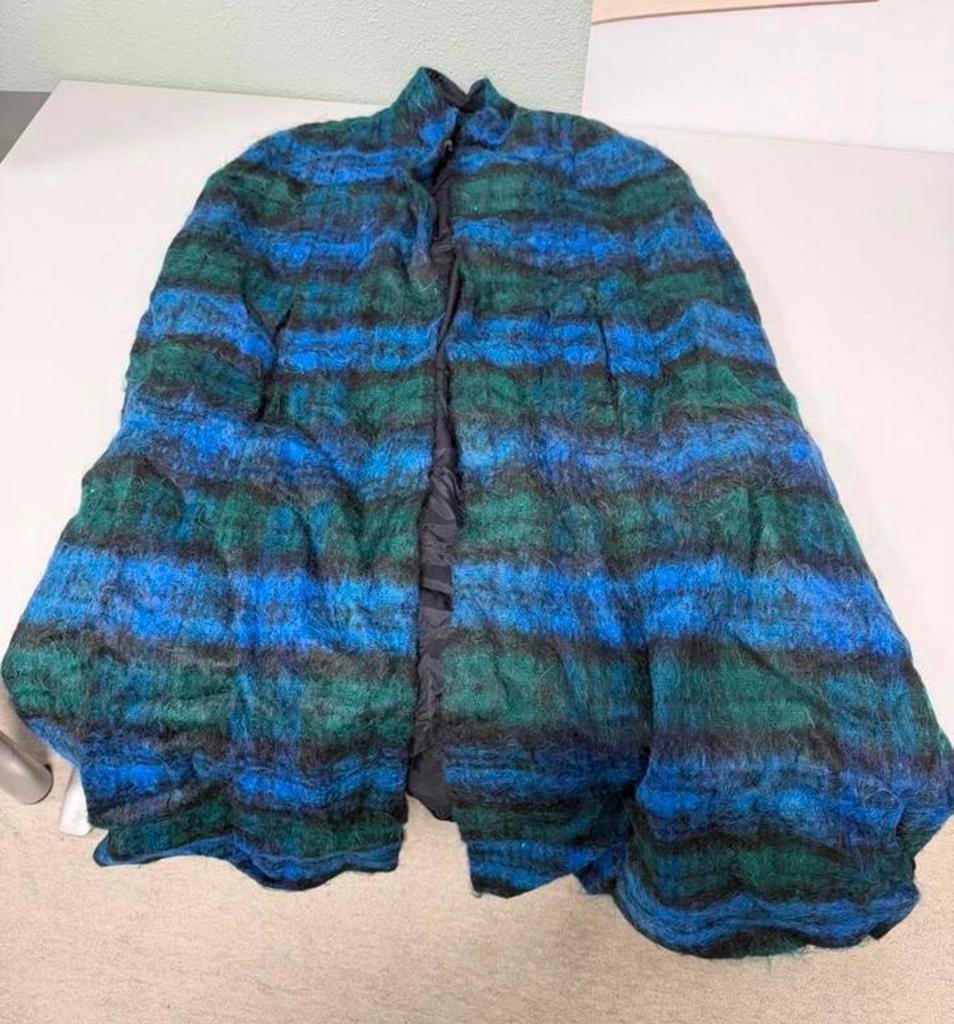 Poncho à cape Rare Donegal Design en mohair laine bleu/vert, Enlèvement ou Envoi, Comme neuf, Bleu