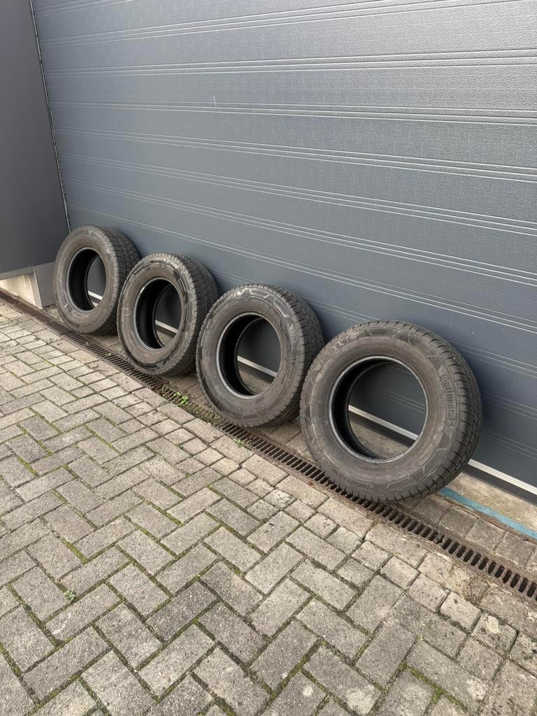Pneus d'hiver Continental 225/75R16, Enlèvement, Pneus hiver, Pneu(s)