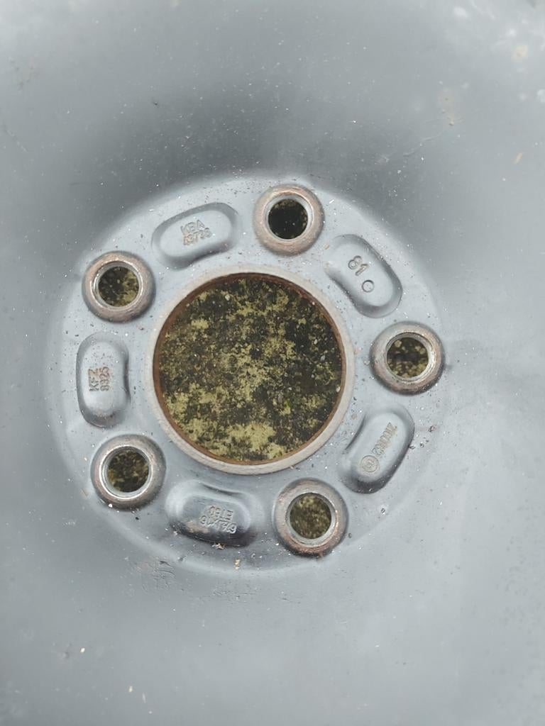 Pneus d'hiver Michelin., Enlèvement
