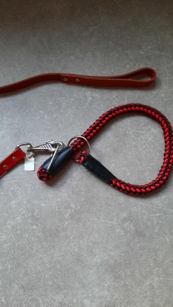 Lederen hondenriem met stevig nylon halsband 113cm.lengte, Dieren en Toebehoren, Ophalen of Verzenden, Nieuw, Hondenriem