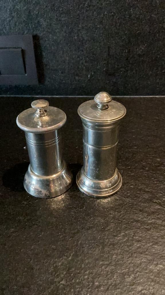 Verzilverde pepermolens, Antiek en Kunst, Ophalen of Verzenden